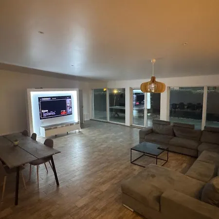 Villa Luxury With Modern Design & Bathroom