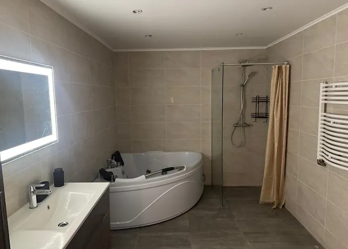 Luxury With Modern Design & Bathroom Villa