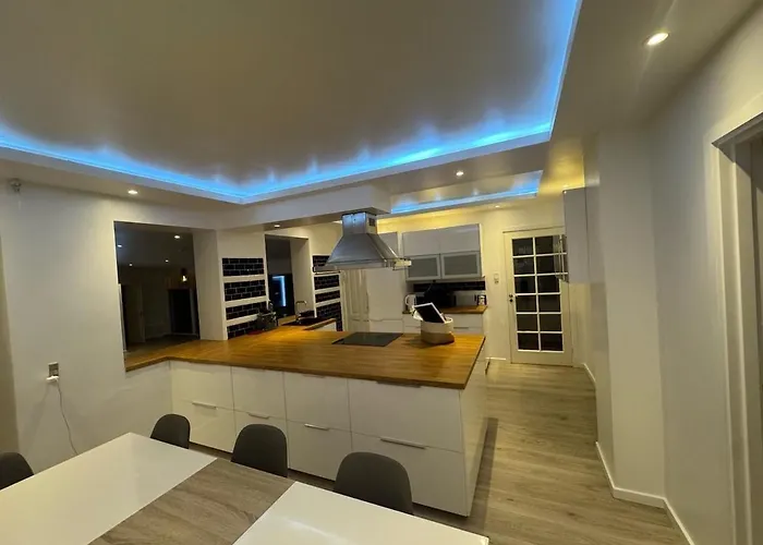 Luxury With Modern Design & Bathroom Tåstrup